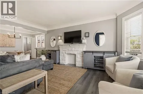 148 Huxley Avenue South Hamilton ON L8K 2R1