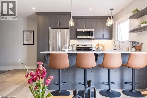 225 East 24th Street Hamilton ON L8V 2Y5
