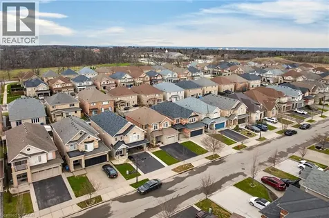 44 Matteo Trail Hamilton ON L9B 0E6