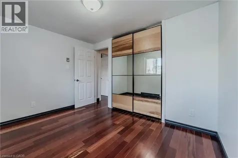 550 Parkview Crescent Cambridge ON N3H 4X7