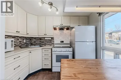 550 Parkview Crescent Cambridge ON N3H 4X7