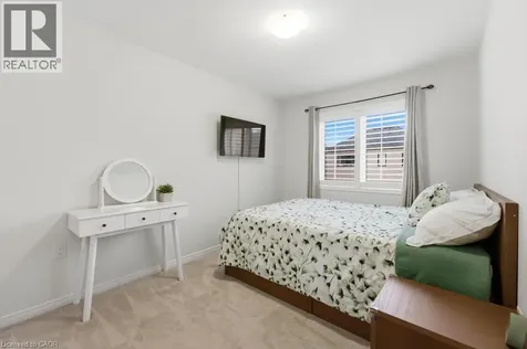 35 Arnold Marshall Boulevard Caledonia ON N3W 0B3