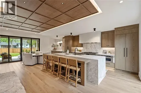 727 King Road Burlington ON L7T 3K5