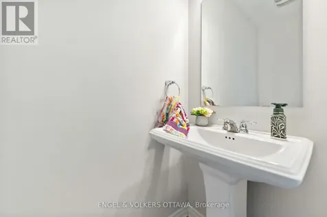 2283 Watercolours Way Ottawa ON K2J 6N2