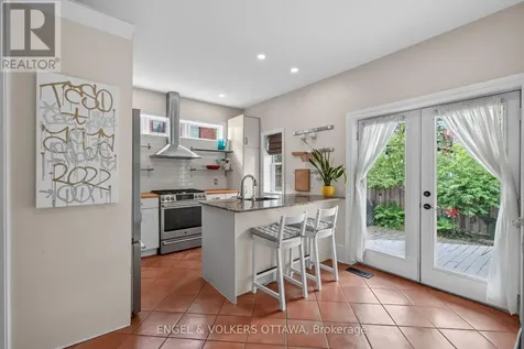 140 River Lane Ottawa ON K1M 1T1