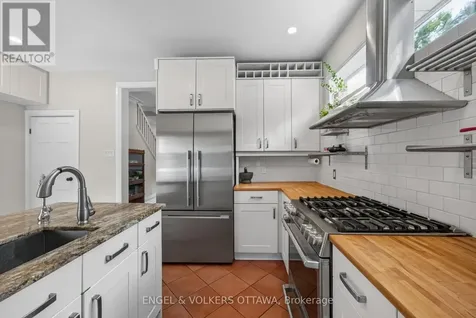140 River Lane Ottawa ON K1M 1T1
