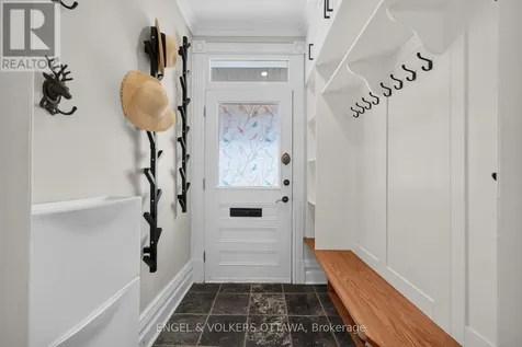 140 River Lane Ottawa ON K1M 1T1