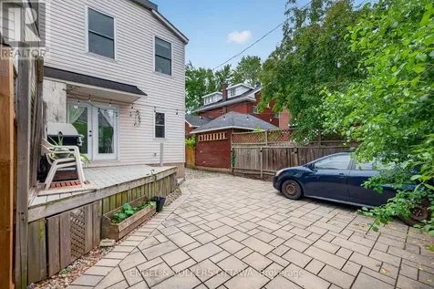 140 River Lane Ottawa ON K1M 1T1