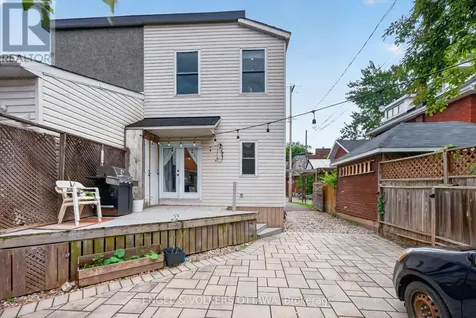 140 River Lane Ottawa ON K1M 1T1