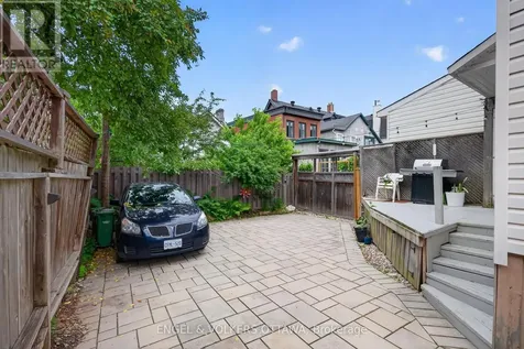 140 River Lane Ottawa ON K1M 1T1