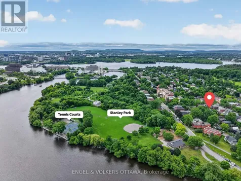 140 River Lane Ottawa ON K1M 1T1