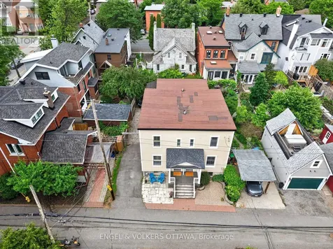 140 River Lane Ottawa ON K1M 1T1