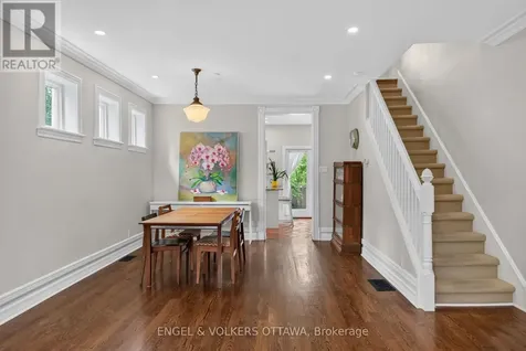 140 River Lane Ottawa ON K1M 1T1