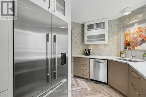 37 Gentle Gate Crescent Ottawa ON K1T 1Z9