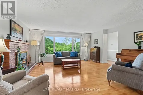 39 Tauvette Street Ottawa ON K1B 3A1