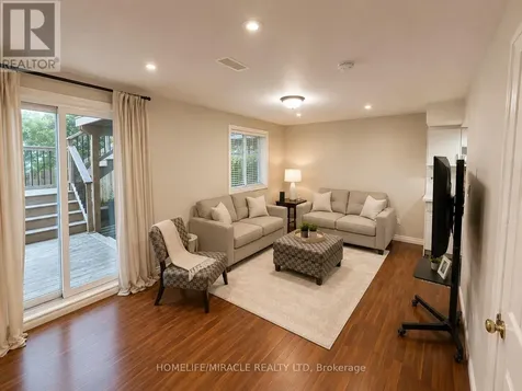11 Reistview Street Kitchener ON N2E 4H1
