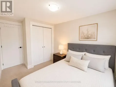 11 Reistview Street Kitchener ON N2E 4H1