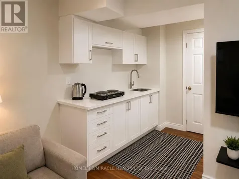 11 Reistview Street Kitchener ON N2E 4H1