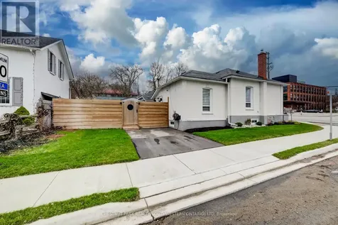 19 Cedar Street Cambridge ON N1S 1T8