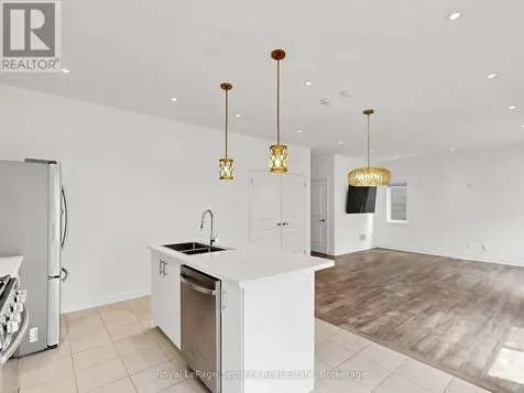 121 Sebastian Street Blue Mountains ON N0H 1J0