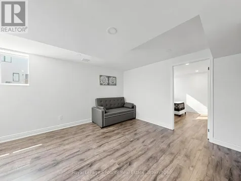 121 Sebastian Street Blue Mountains ON N0H 1J0