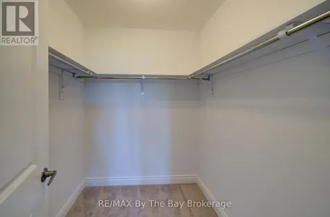 18 Amber Drive Wasaga Beach ON L9Z 0R9