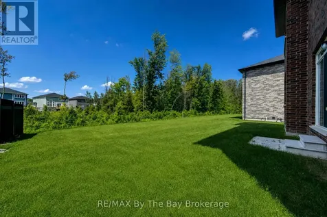 18 Amber Drive Wasaga Beach ON L9Z 0R9