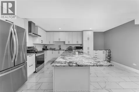 137 Gary Avenue Lasalle ON N9J 1V3