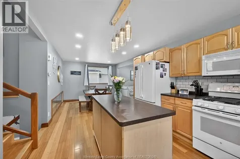 226 Edgewater Boulevard Tecumseh ON N8N 2H2