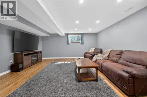 226 Edgewater Boulevard Tecumseh ON N8N 2H2