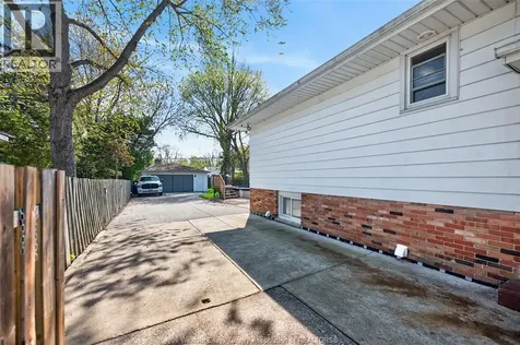 226 Edgewater Boulevard Tecumseh ON N8N 2H2