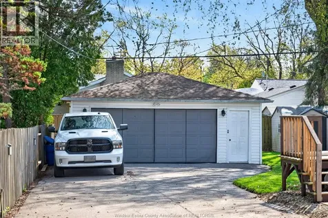 226 Edgewater Boulevard Tecumseh ON N8N 2H2