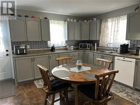 1564 Cecile Street Val Caron ON P3N 1G9