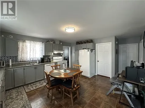 1564 Cecile Street Val Caron ON P3N 1G9