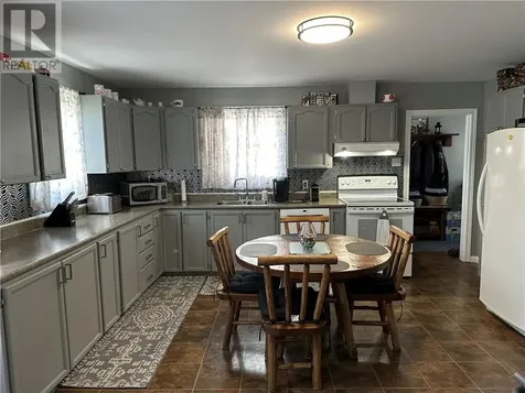 1564 Cecile Street Val Caron ON P3N 1G9