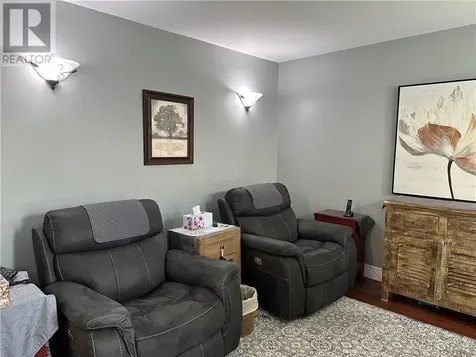 1564 Cecile Street Val Caron ON P3N 1G9