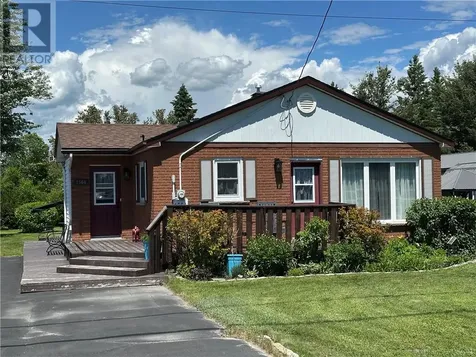 1564 Cecile Street Val Caron ON P3N 1G9
