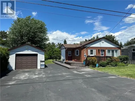 1564 Cecile Street Val Caron ON P3N 1G9