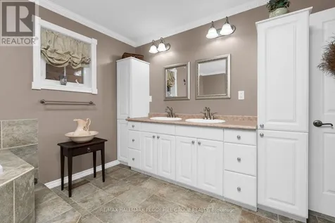 22 O'donnell Court Penetanguishene ON L9M 2A6