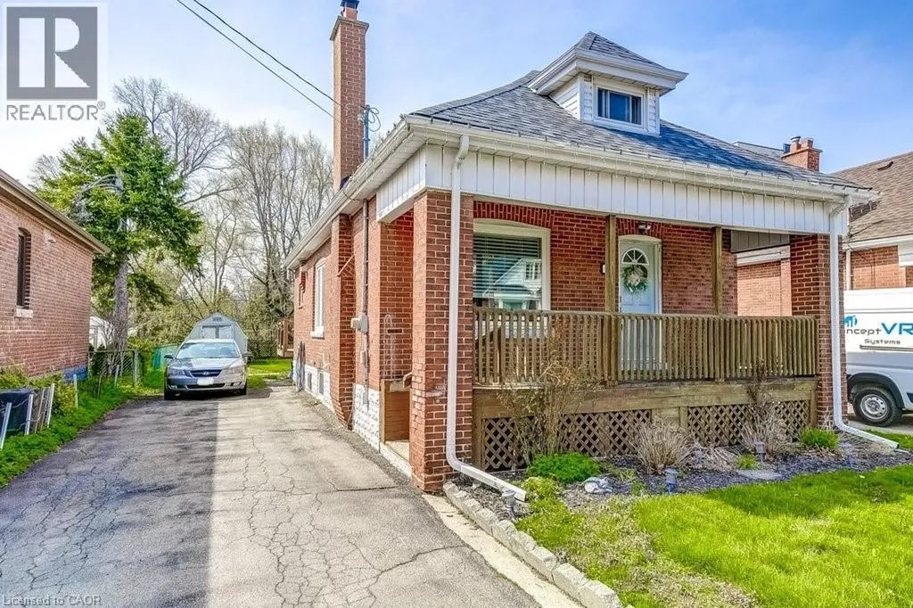 30 East 15th Street Hamilton ON L9A 4E7