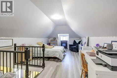 30 East 15th Street Hamilton ON L9A 4E7