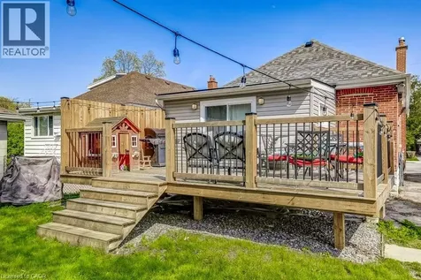 30 East 15th Street Hamilton ON L9A 4E7