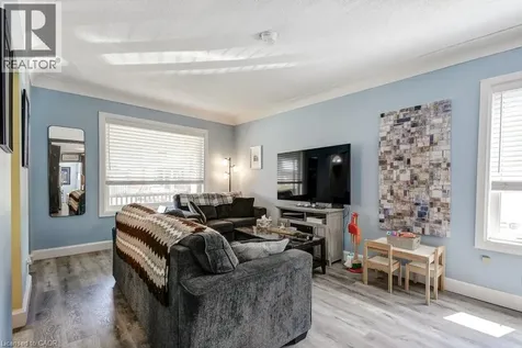 30 East 15th Street Hamilton ON L9A 4E7