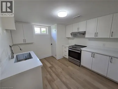 12 Ferndale Avenue St. Catharines ON L2P 1V3