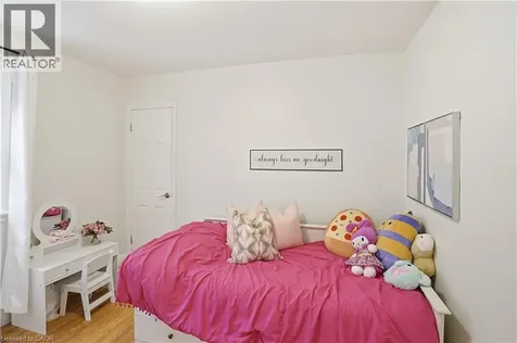 29 Shadyside Avenue Hamilton ON L8V 3E2