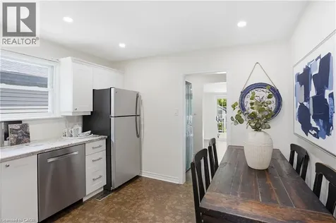 29 Shadyside Avenue Hamilton ON L8V 3E2