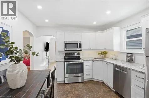 29 Shadyside Avenue Hamilton ON L8V 3E2
