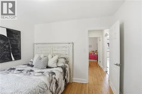 29 Shadyside Avenue Hamilton ON L8V 3E2