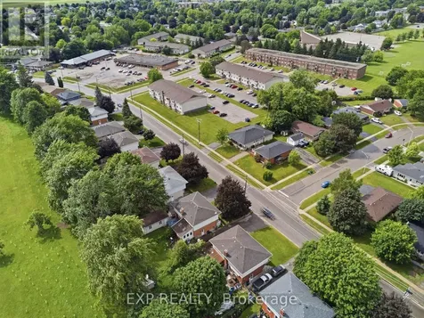 83 Oriole Parkway West Woolwich ON N3B 1C2