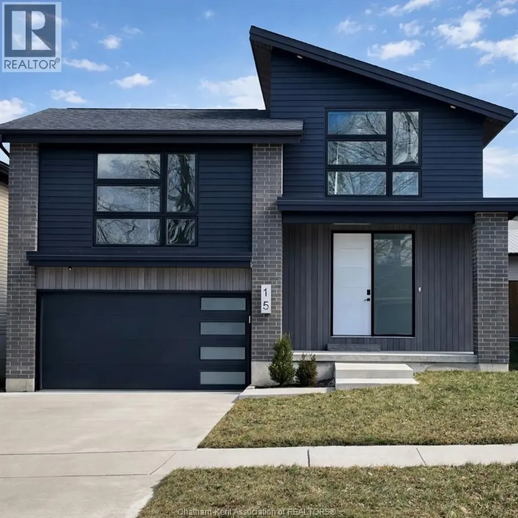 15 Churchill Park Road Chatham ON N7M 6M2